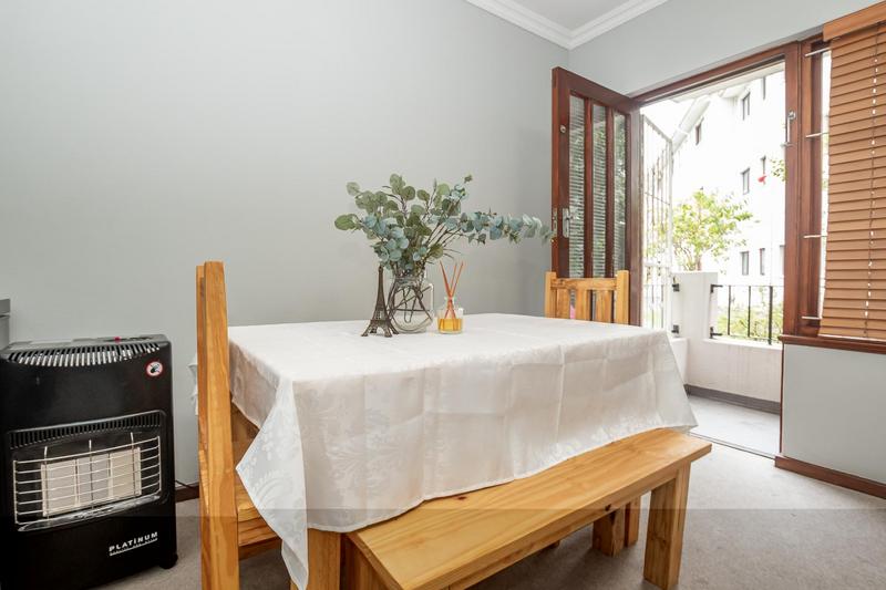 2 Bedroom Property for Sale in Pinelands Western Cape